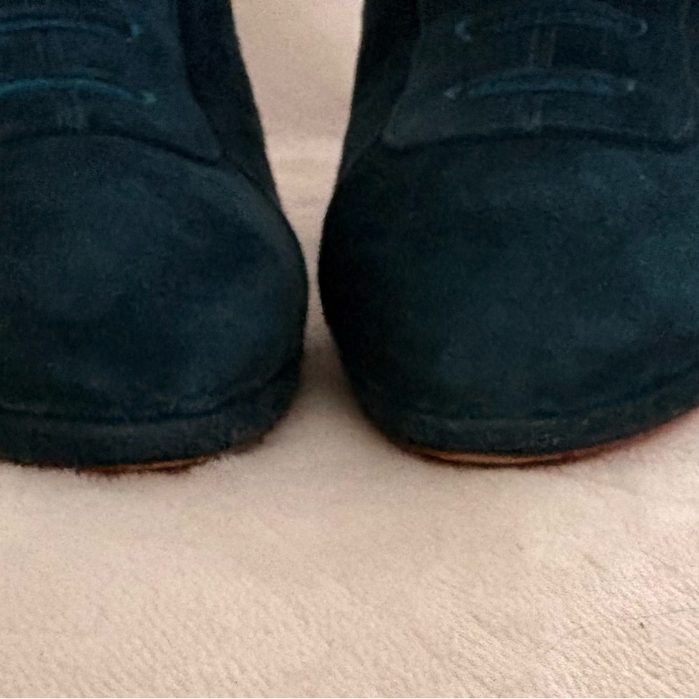 🛑Christian Louboutin Teal Suede Lace-Up Ankle Boots with Red Sole - Picture 5 of 9